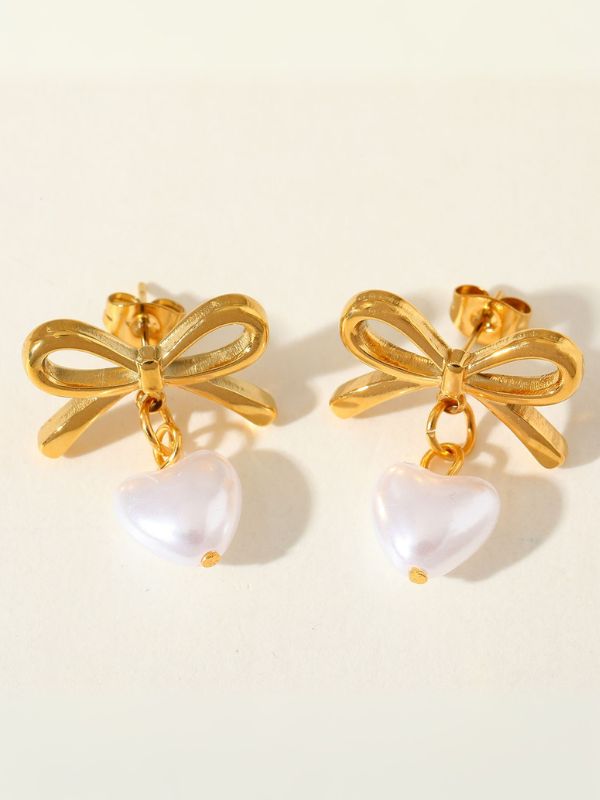 Charm Bow Pearl Earrings