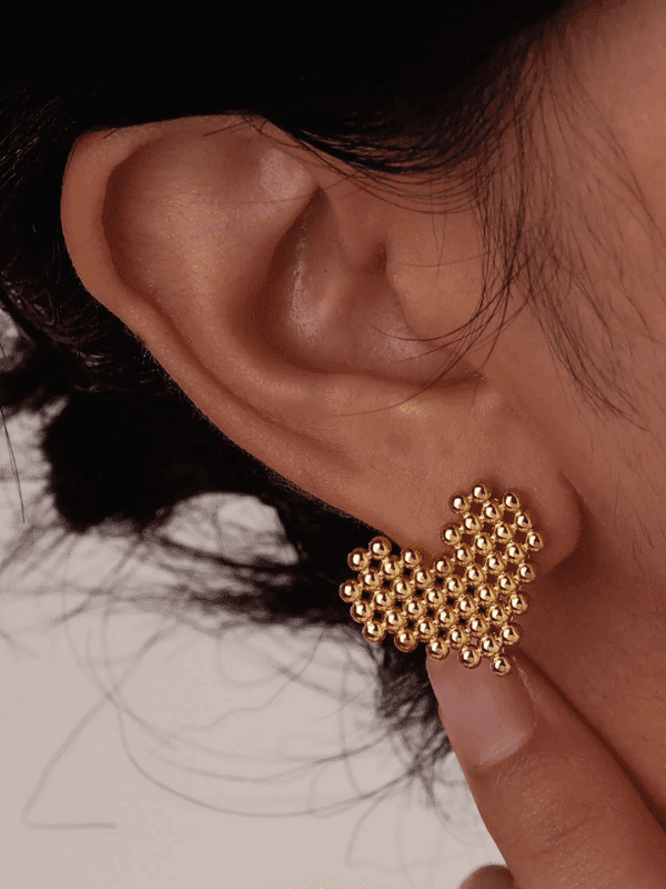 Elegant Rhombus Heart Stud Earrings - Fluid