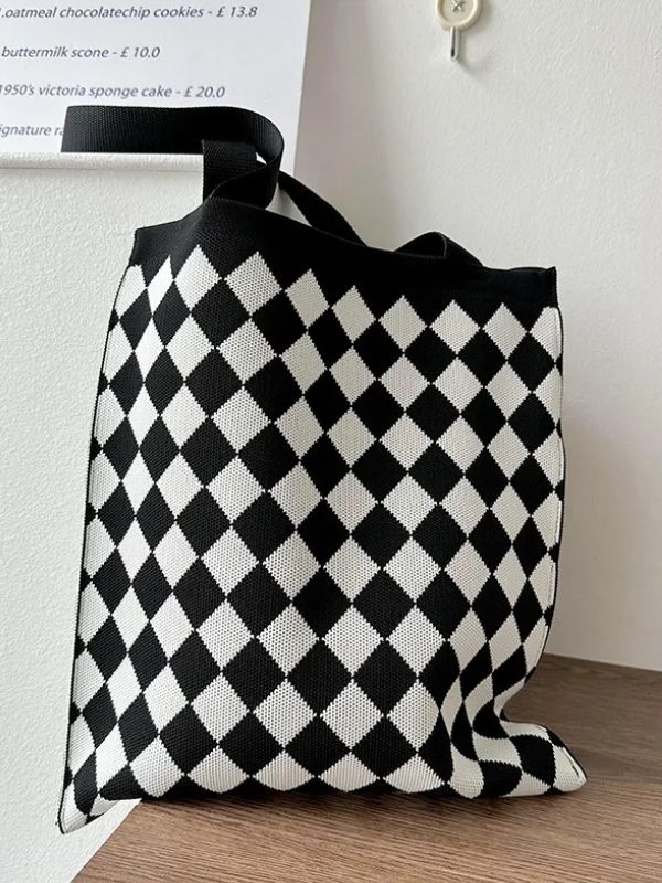 Monochrome Plaid Knitted Tote