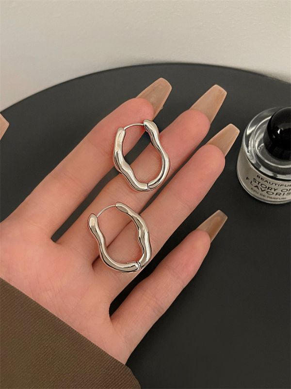 Ultimate Fluid Silver Hoops