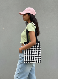 Monochrome Plaid Knitted Tote